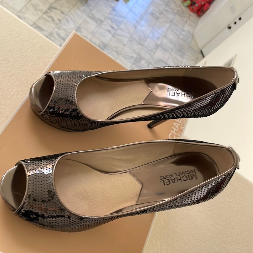 Michael kors perfect condition